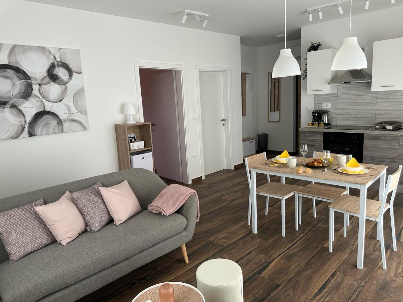 Apartments Harmony Hills Pula Buitenkant foto