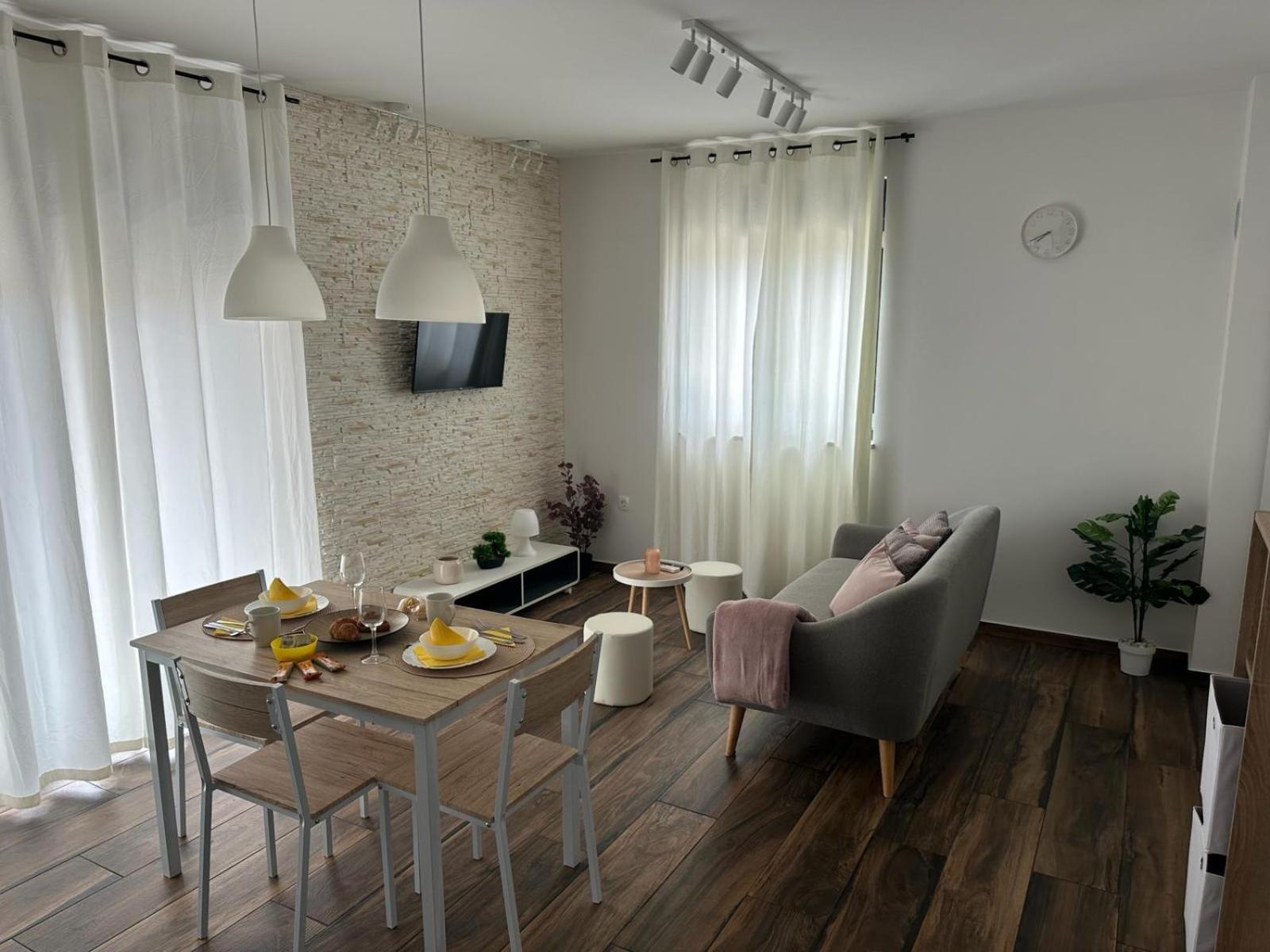 Apartments Harmony Hills Pula Buitenkant foto